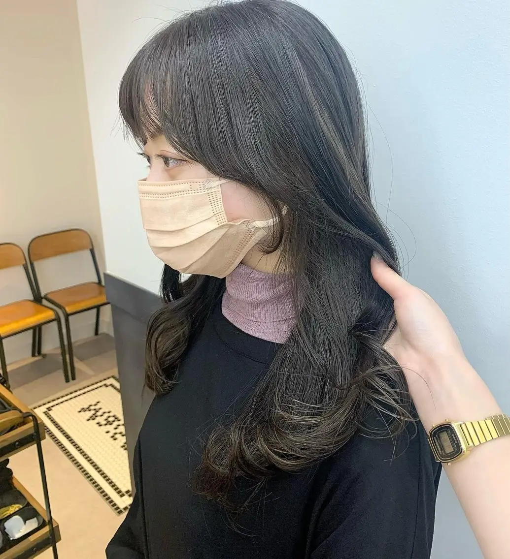 ロング カラー パーマ ヘアアレンジ メンズ キッズ ネイル マツエク・マツパ アイブロウ 似合せレイヤー／ 柔らか透明感カラーのヘアスタイル