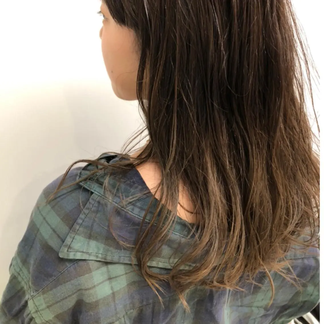 ミディアム カラー パーマ グラデーションカラー グレージュ レイヤーボブ/ボブ 仲川和人のヘアスタイル