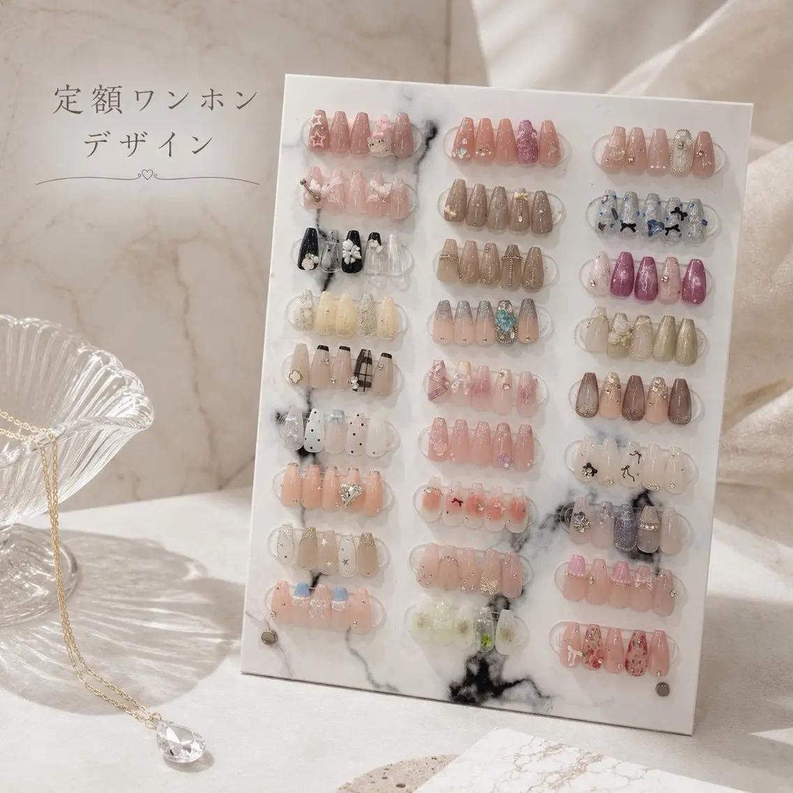 ネイル ハンドネイル M2 BEAUTY Marieのネイルデザイン