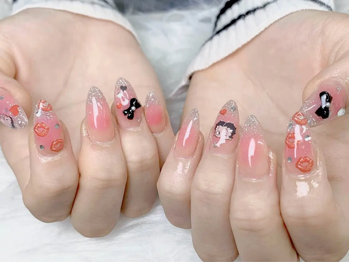 ネイル ハンドネイル ハンドケア Nova Nail Salonのネイルデザイン