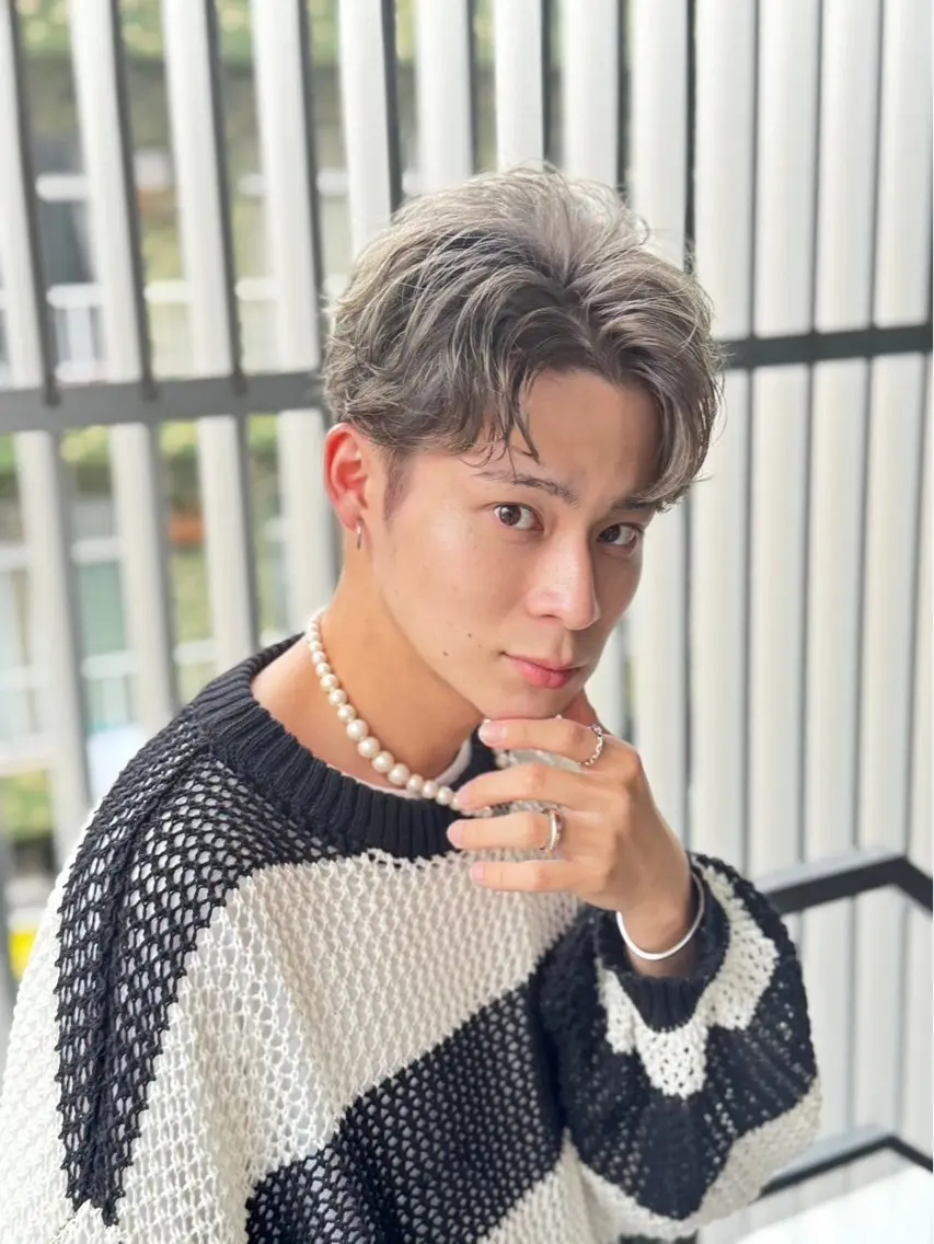 【ハイトーンでお洒落を目指す★】メンズカット+ケアブリーチ+艶カラー ¥17500の写真