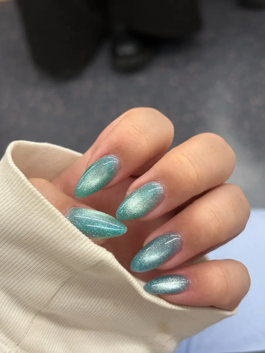 ネイル ブルー キラキラネイル ハンドネイル ハンドケア Amys nail シヅキのネイルデザイン