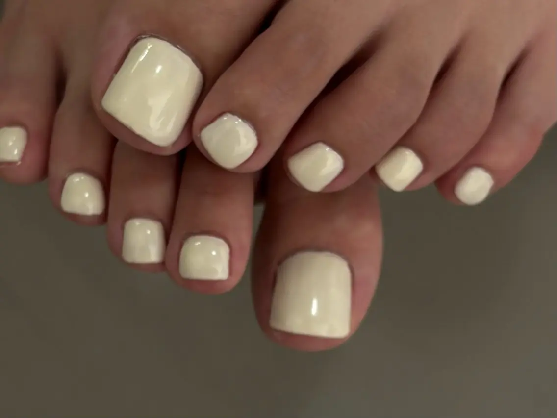 ネイル フットネイル フットネイル lead nail sayakaのネイルデザイン
