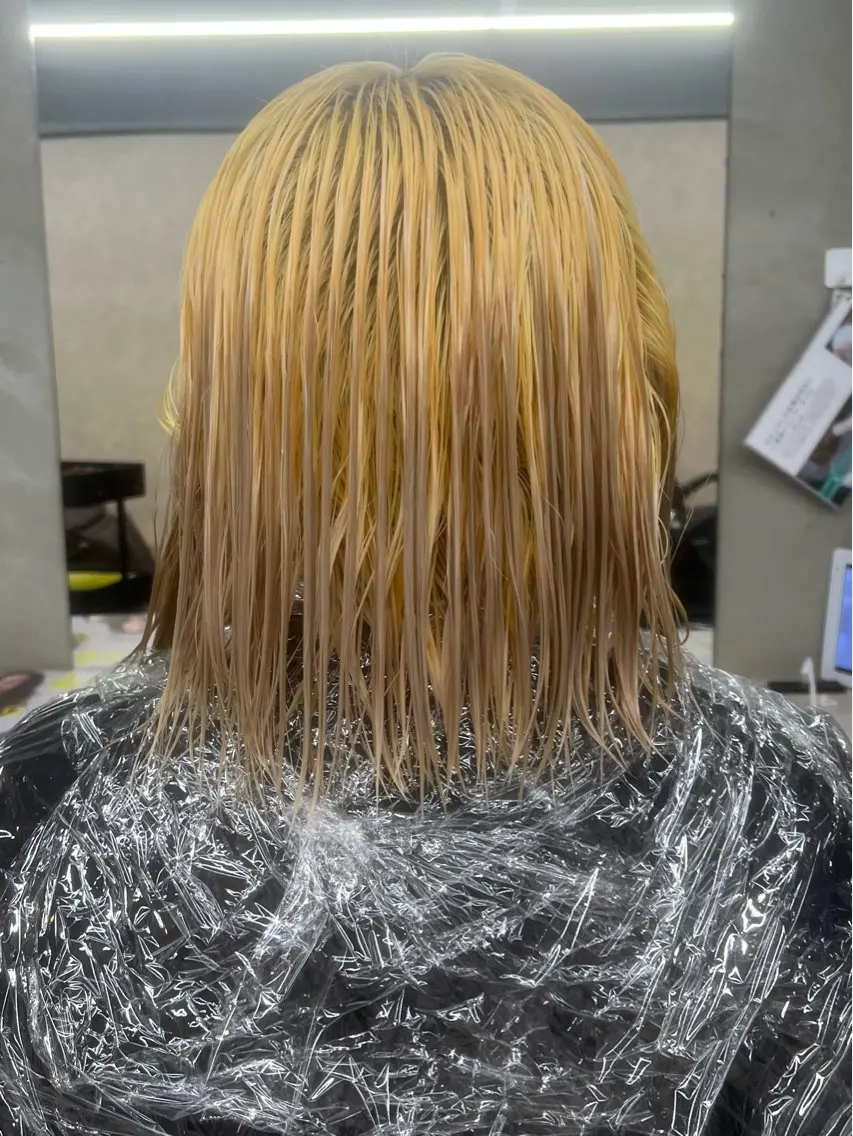 ショート カラー ブリーチ ケアブリーチ デザインカラー ハイトーンカラー ボブ ヘアカラー トリートメント 多系統似合わせ/ tsuburaのヘアスタイル