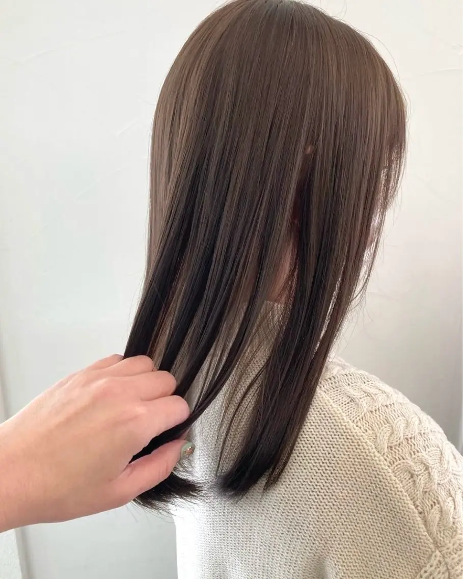 カラー ベージュカラー ミルクティーベージュ MIKU / BASE hairのヘアスタイル