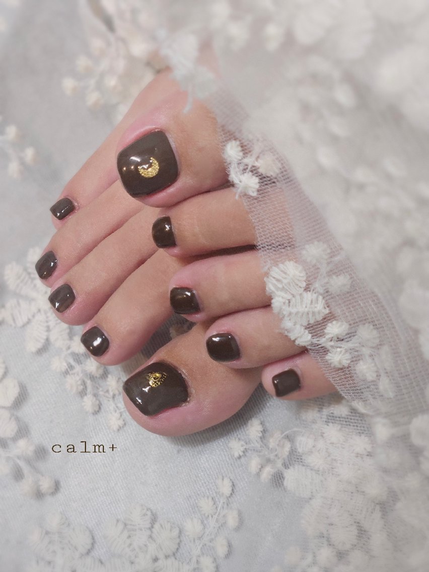 ネイル アートネイル リボン ストーンネイル フットネイル nail salon calm+ 渡部のネイルデザイン