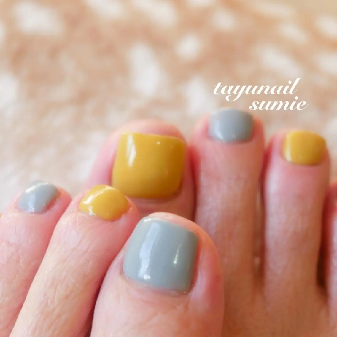 ネイル ブルー フットネイル ジェルネイル パラジェル 春ネイル ネイルサロン 【たゆnail】のネイルデザイン