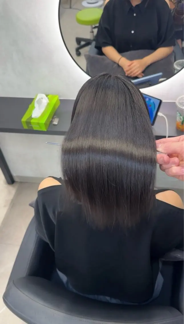 ミディアム カラー ヘアアレンジ カット 縮毛矯正 トリートメント 新宿 /髪質改善/ レイヤー/ヒュウガのヘアスタイル