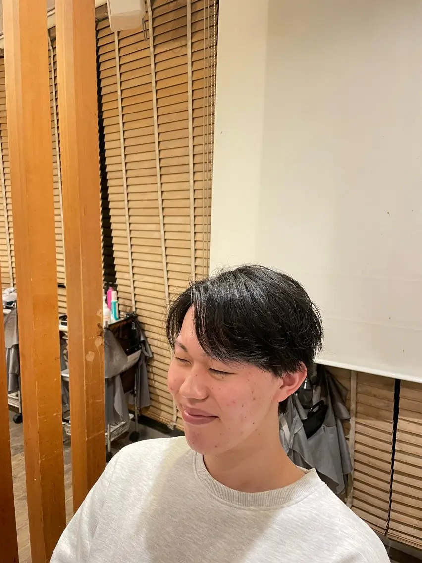 カット、眉毛の写真