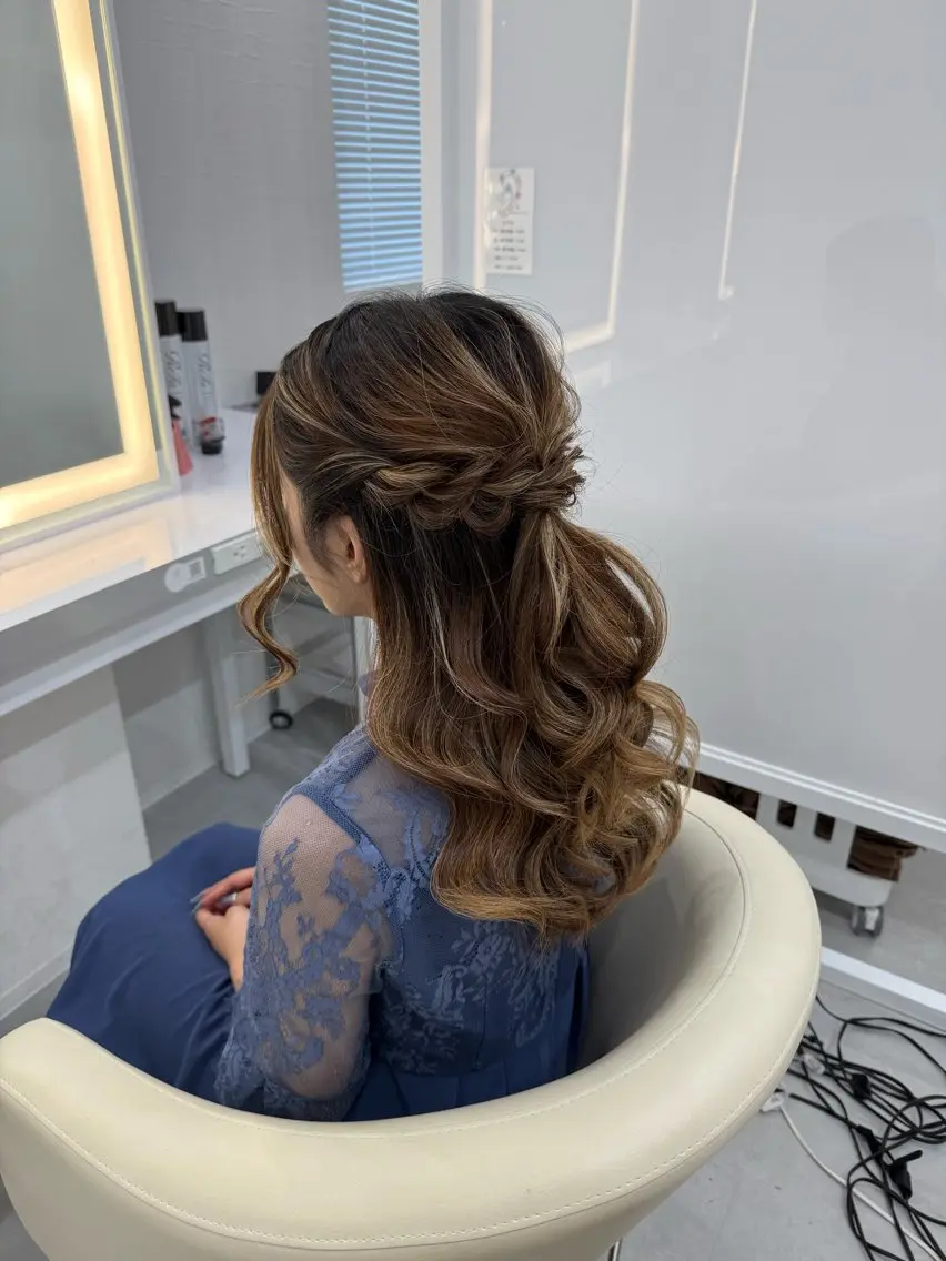ヘアアレンジ ハーフアップ R/🎀 ヘアセット・艶カラーのヘアスタイル