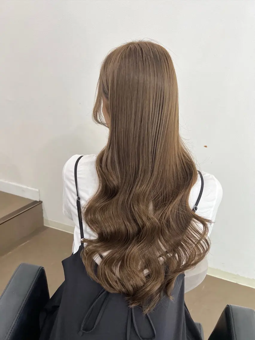 ロング ボブ くびれヘア 髪質改善 韓国風ヘア レイヤーカット 【ioe岡本】🐶 向井歩のヘアスタイル