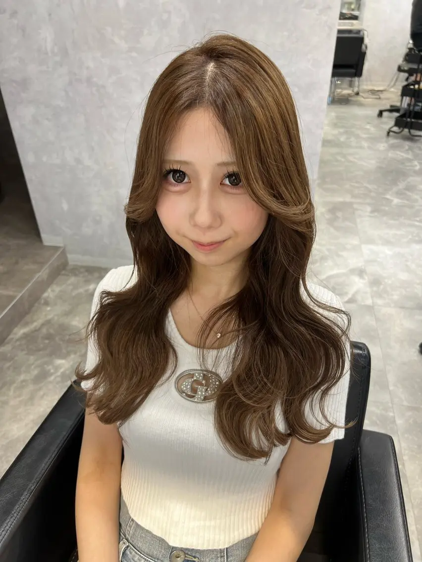 ロング カラー 黒髪 ブリーチ 透明感カラー 顔周りカット レイヤーカット ヘアカラー 透明感/レイヤー 🇰🇷tomonaのヘアスタイル