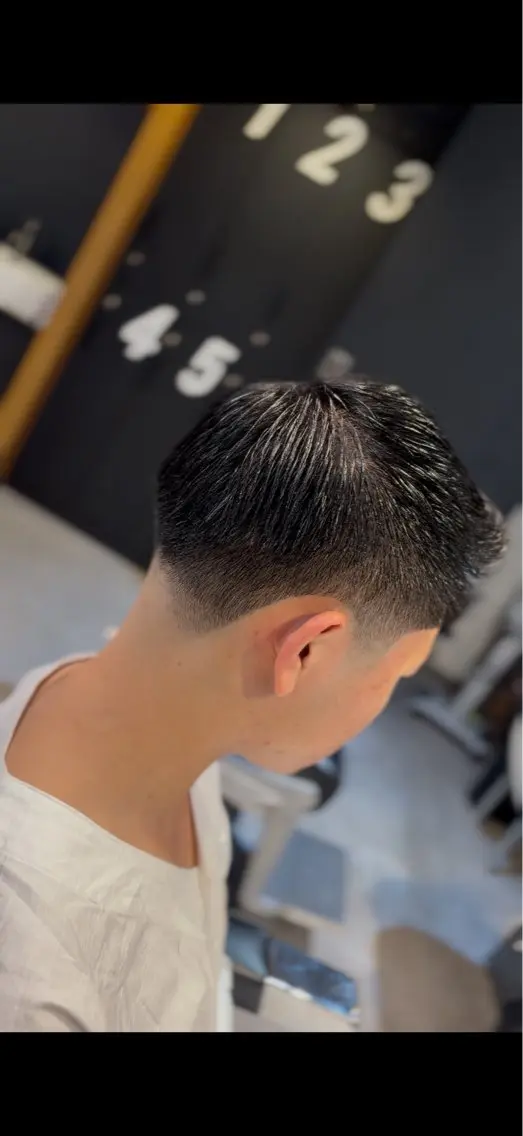 ミディアム 坂野 徹のヘアスタイル