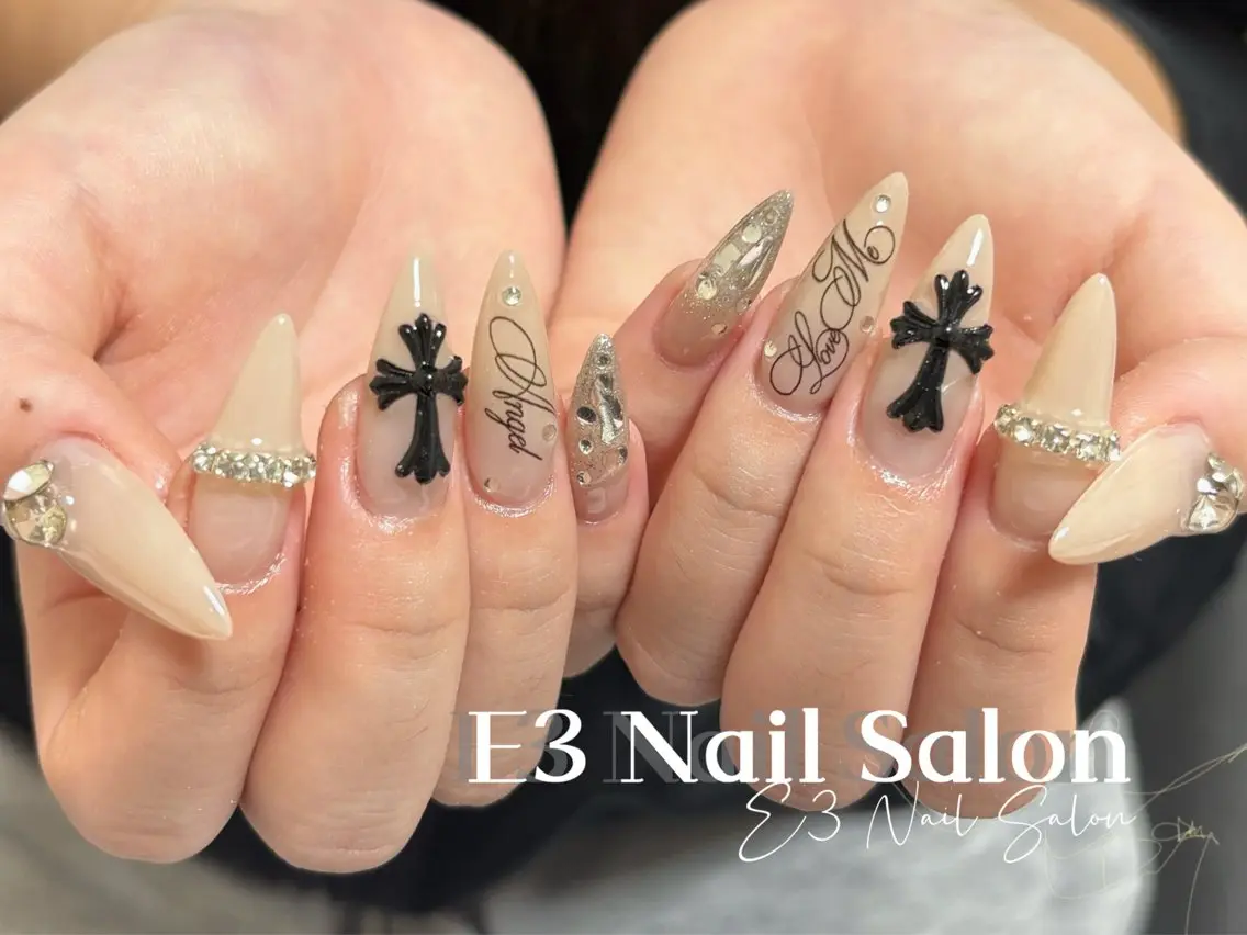 ネイル アニマル柄 オーロラネイル べっ甲ネイル ボルドー ブラウン ハンドネイル E3 Nail Salonのネイルデザイン