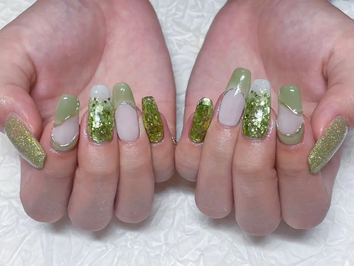 ネイル ハンドネイル ハンドケア 💫ゆか_ Nailartistのネイルデザイン