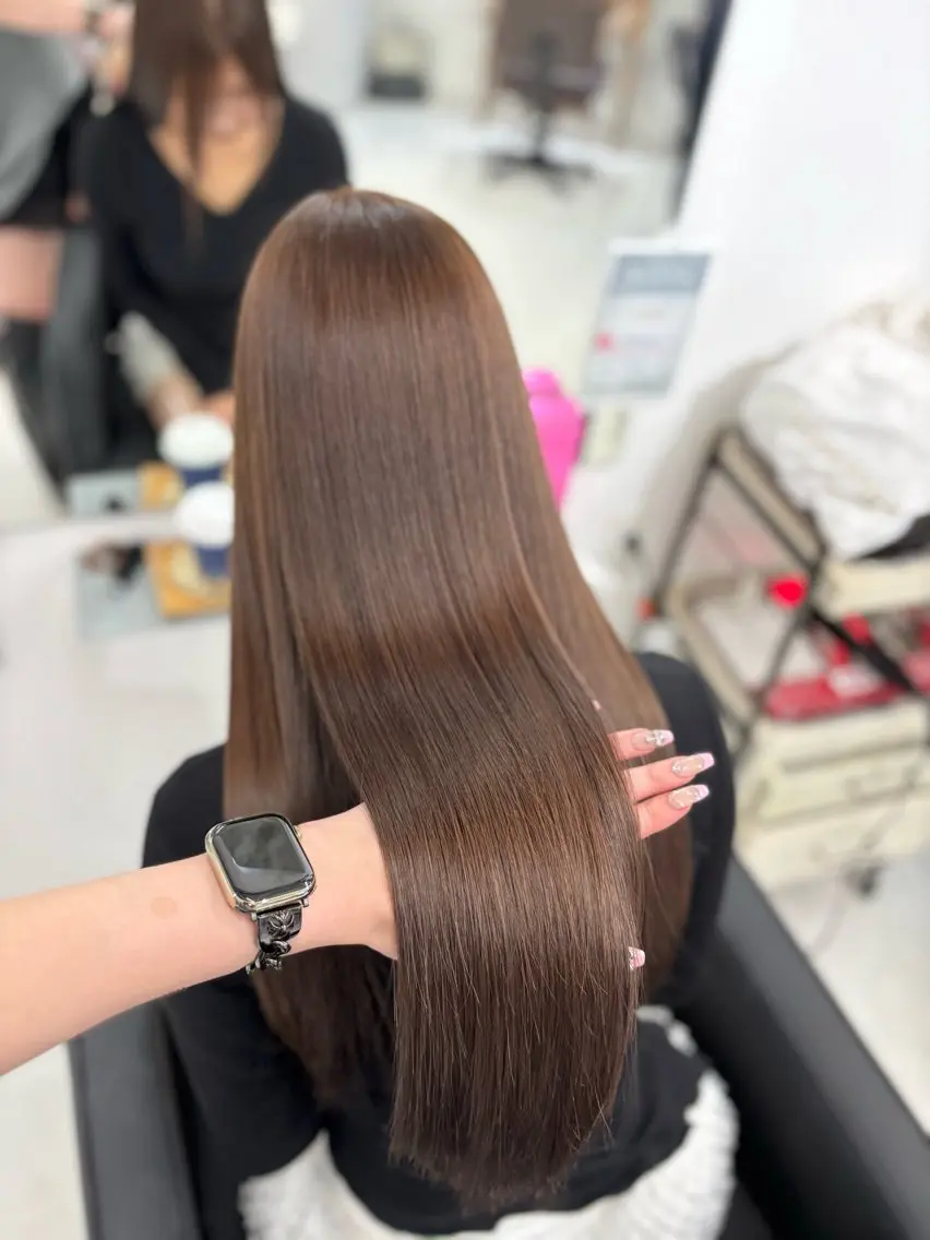 ロング パーマ カット 縮毛矯正 トリートメント ❤️‍🔥ハイトーン /レイヤー/IORIのヘアスタイル