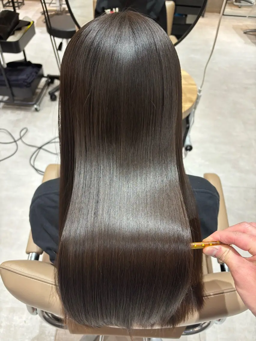 ロング カラー ブリーチ 透明感カラー ブリーチなしカラー 髪質改善 ヘアカラー トリートメント 京都駅/透明感カラー /髪質改善/岩崎拓郎のヘアスタイル