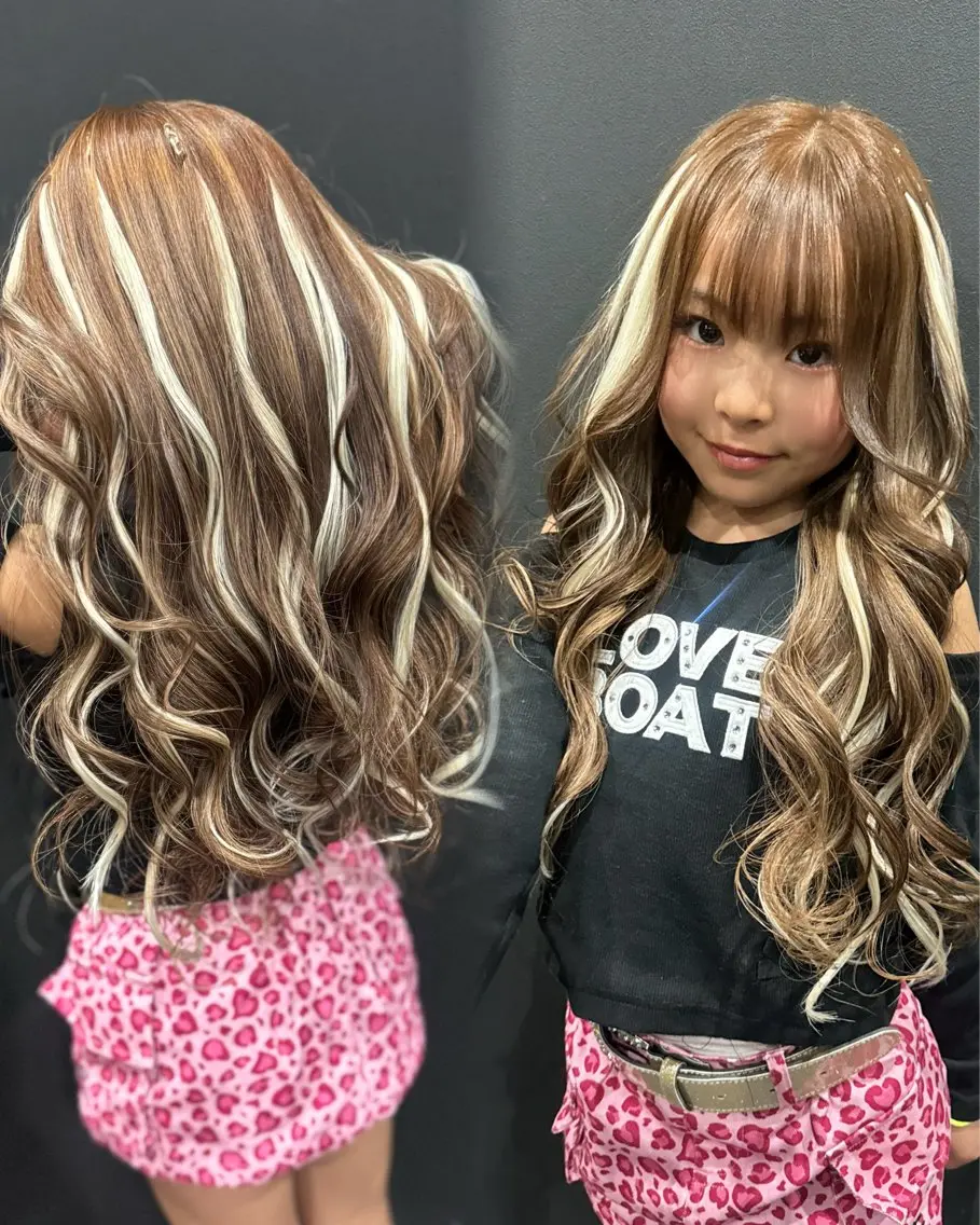 ロング ヘアカラー エクステ stylist Momoのヘアスタイル