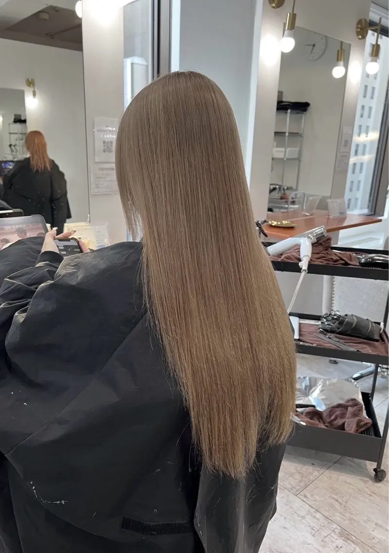 ロング カラー ベージュカラー ミルクティーベージュ 指名数No.1 /NAOYAのヘアスタイル