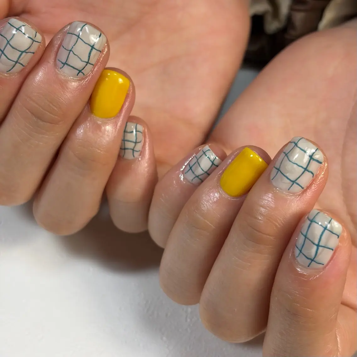 ネイル ジェルネイル ワンカラーネイル 春ネイル ハンドネイル Re:N 【リン】のネイルデザイン
