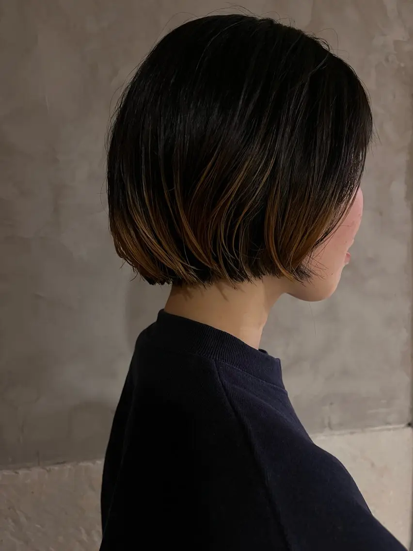 ショート カラー ブリーチ くるみ🩰/ボブ レイヤー/暖色カラーのヘアスタイル