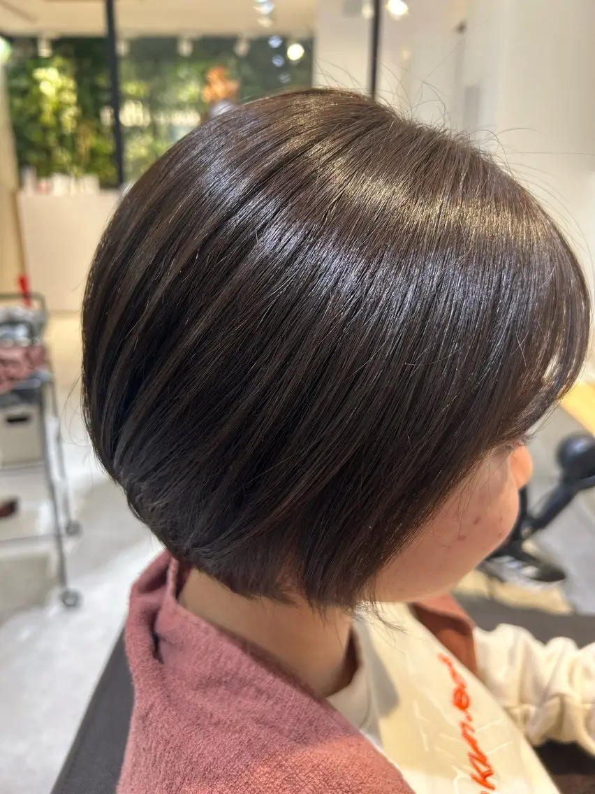ショート カラー オリーブカラー 玉田 千智のヘアスタイル