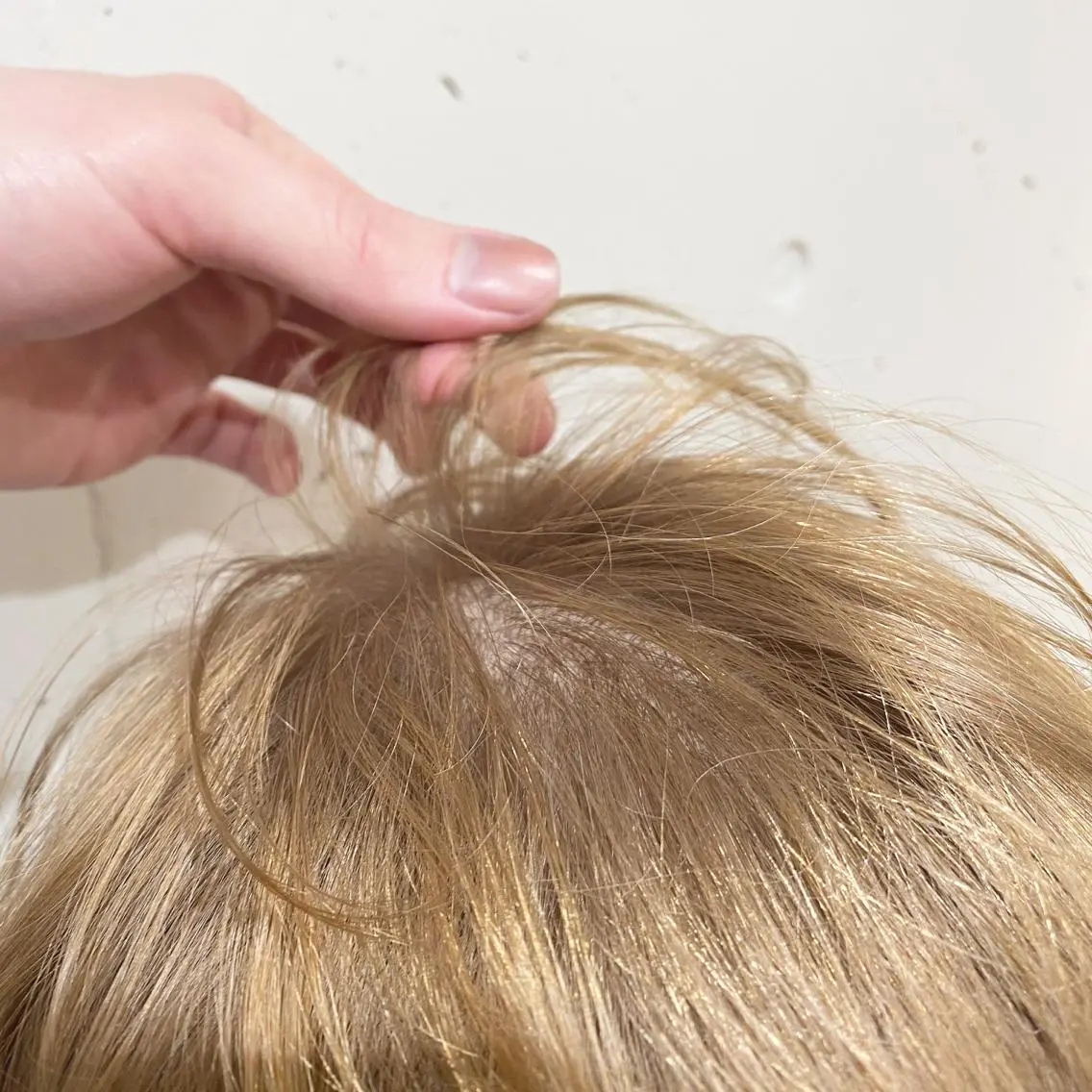 ショート カラー ブリーチ ブロンド ハイトーンカラー ヘアカラー トリートメント 小山功陽 /メンズスタイルのヘアスタイル