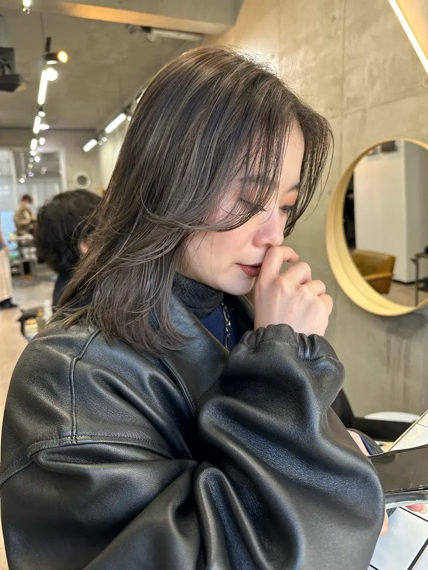 ミディアム カラー カット ヘアカラー SALTWATER AYARIのヘアスタイル