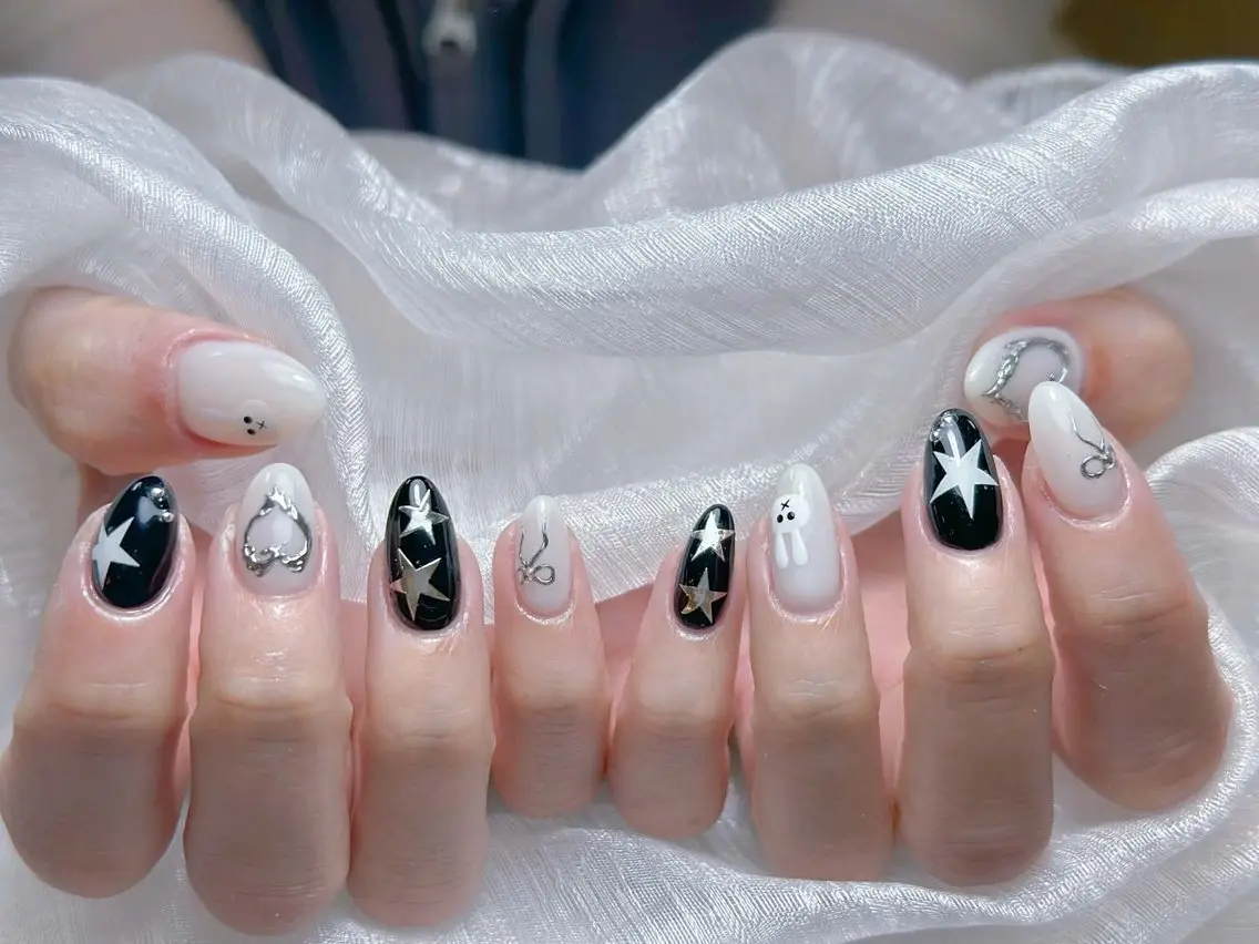 ネイル アニマル柄 ブラウン フットネイル フレンチネイル 韓国ネイル ハンドネイル Lisa Nail Salonのネイルデザイン