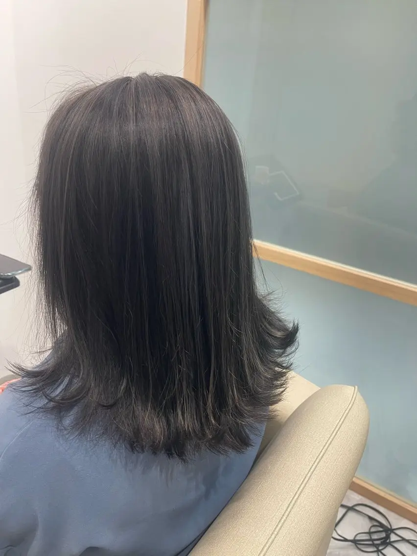 セミロング カラー グレージュ ハイライトカラー ハイライト カット ヘアカラー トリートメント 穐山 翔【店長】 髪質改善/ハイライトのヘアスタイル
