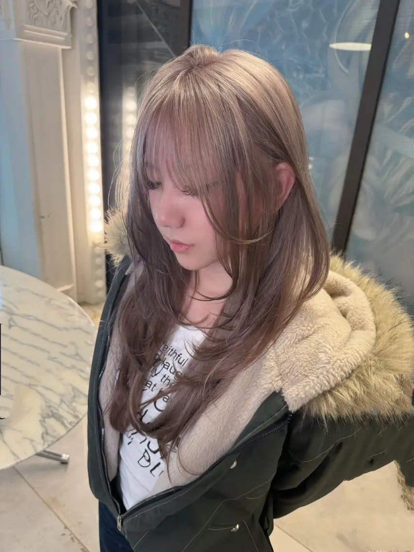 【ミニモ学割👩🏼🎓】カット+フルブリーチ➕ケアカラー➕3step treatment原宿/ブリーチ/透明感カラーの写真