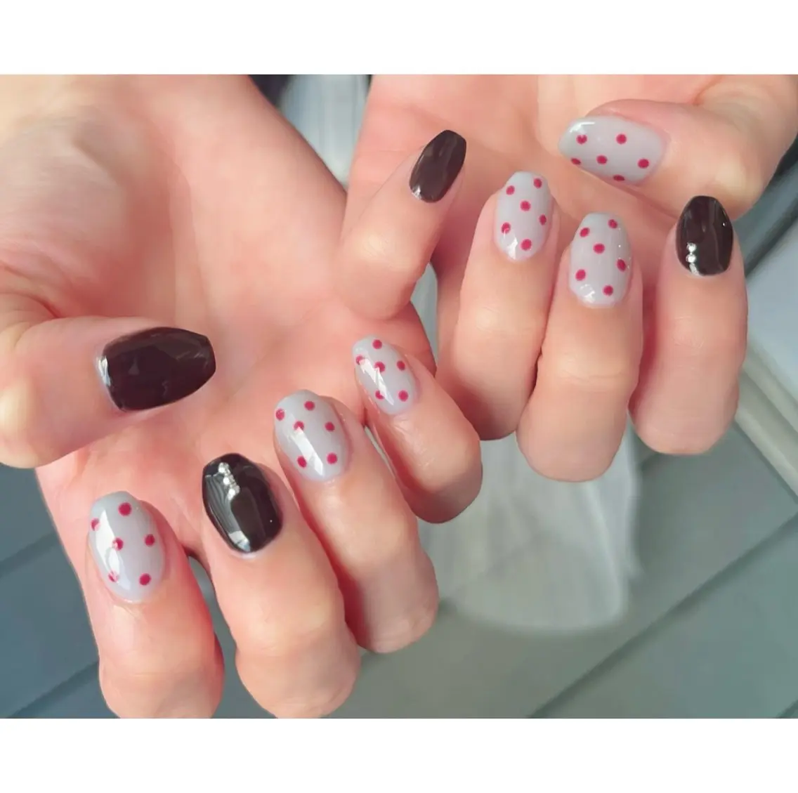 ネイル ドット 赤色 ハンドネイル knail ＊RISA°.・のネイルデザイン