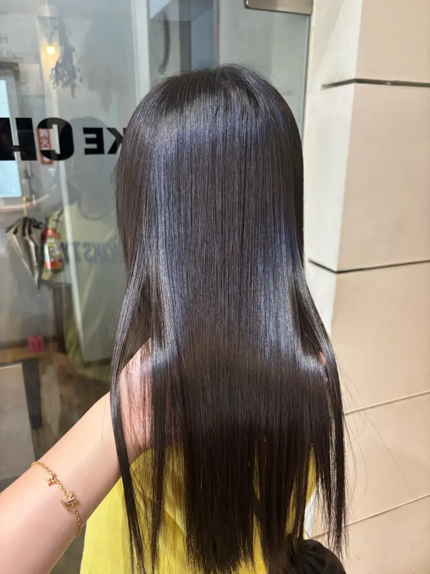 セミロング 縮毛矯正 chic 米満 柚月のヘアスタイル