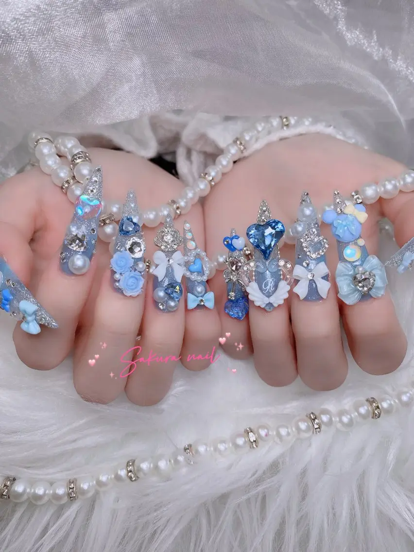 ネイル オーロラネイル クリアネイル フラッシュネイル フレンチネイル ジェルネイル ハンドネイル Sakura Nail Salonのネイルデザイン