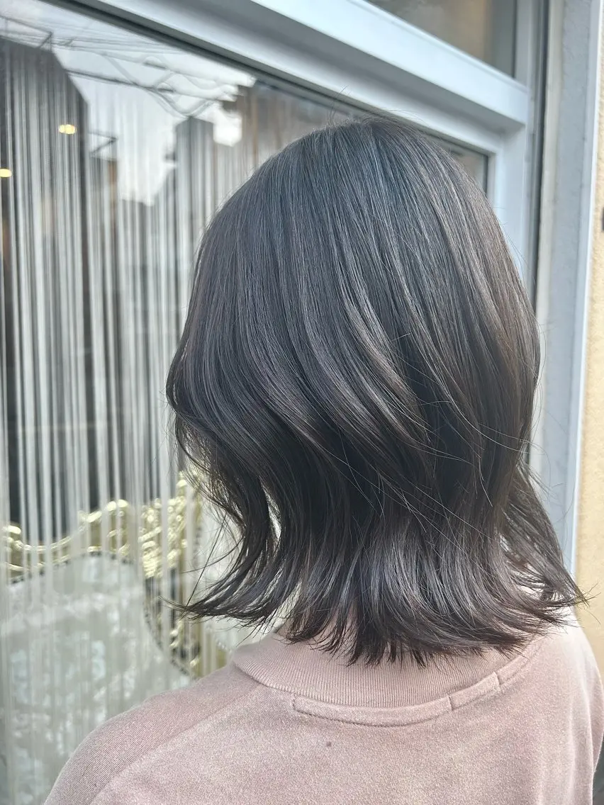 ミディアム カラー カット ilka Yukihoのヘアスタイル