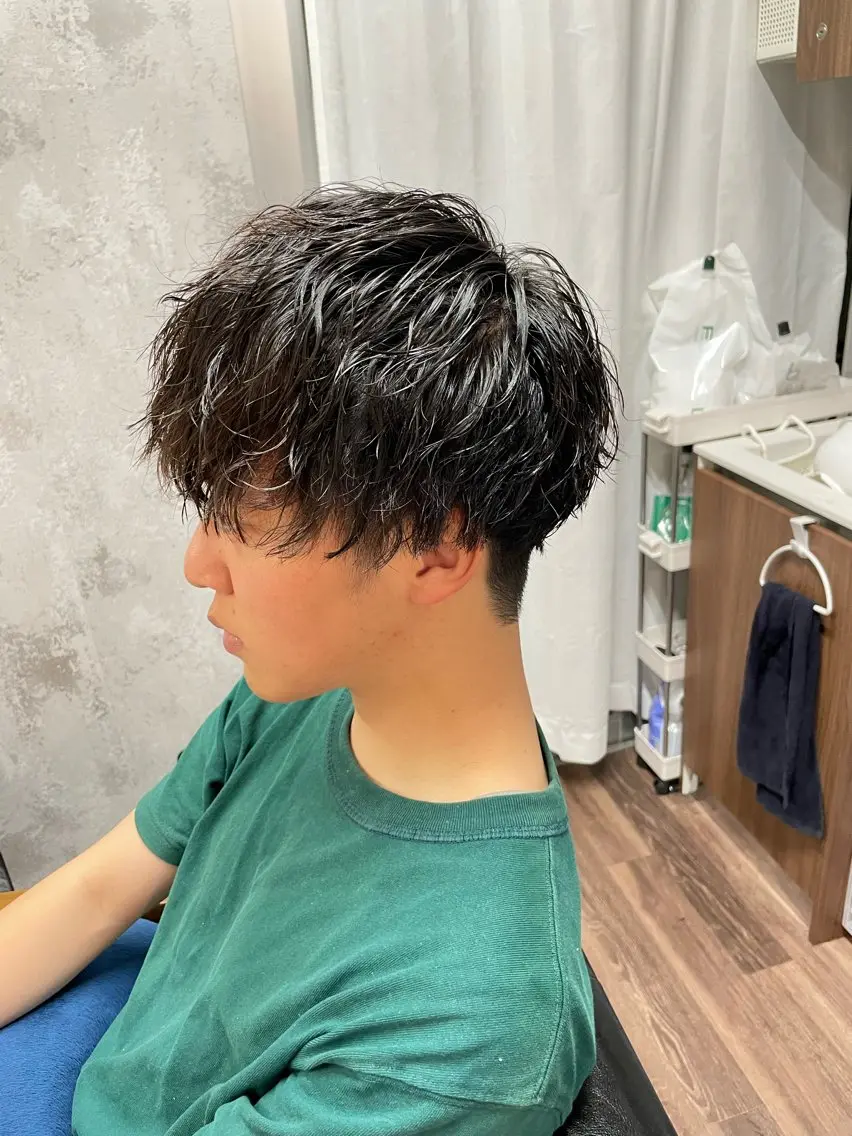 パーマ メンズ カット パーマ トリートメント Lull1人美容室 バレイヤージュのヘアスタイル