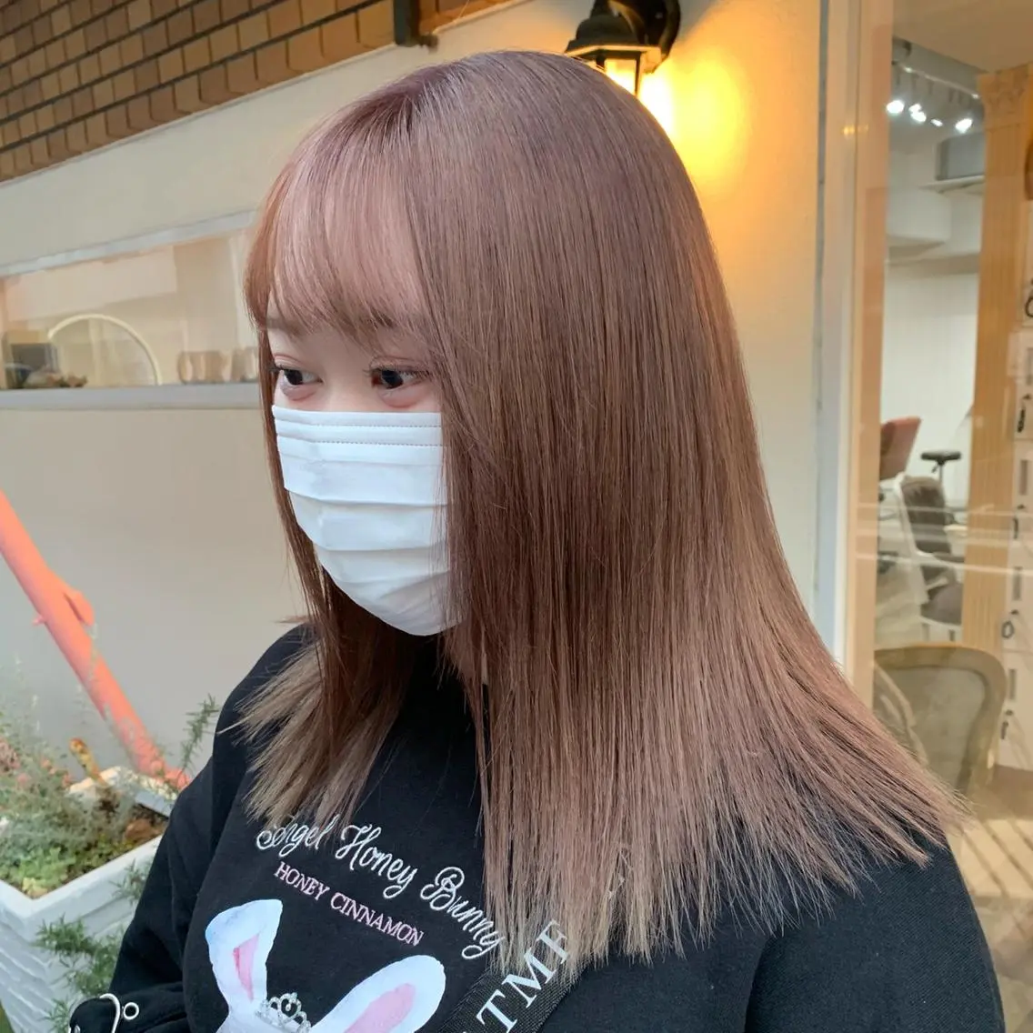 セミロング カラー ブリーチ 田中 優衣のヘアスタイル