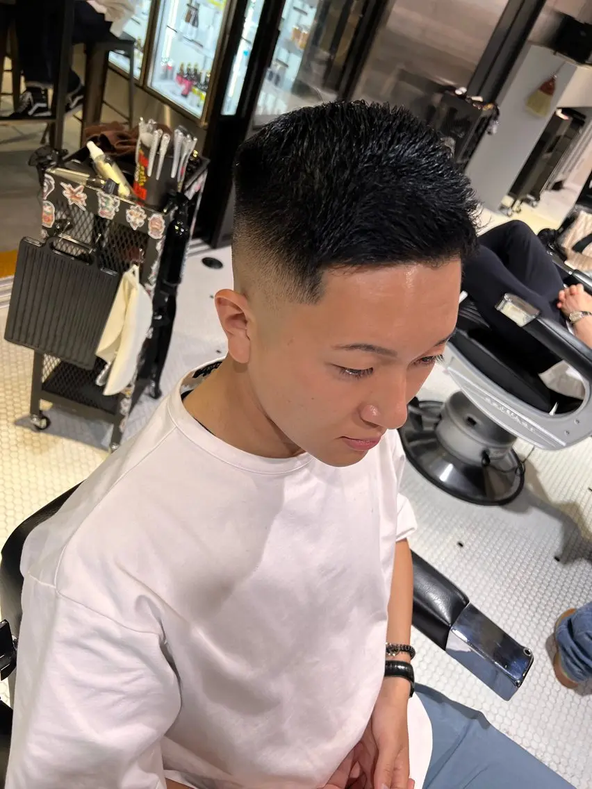 ショート メンズ フェードカット 横浜BARBER 宇田海斗のヘアスタイル