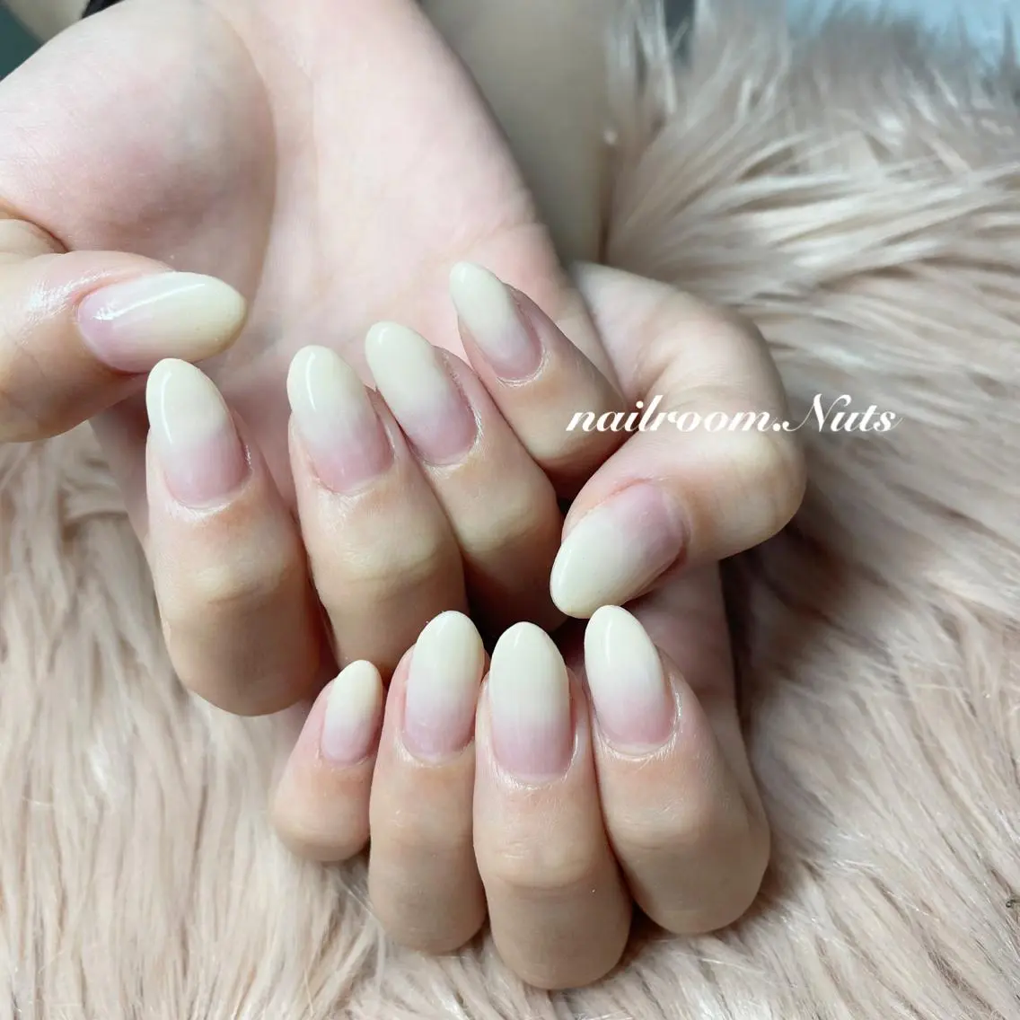 ネイル ハンドネイル nailsalon Nutsのネイルデザイン