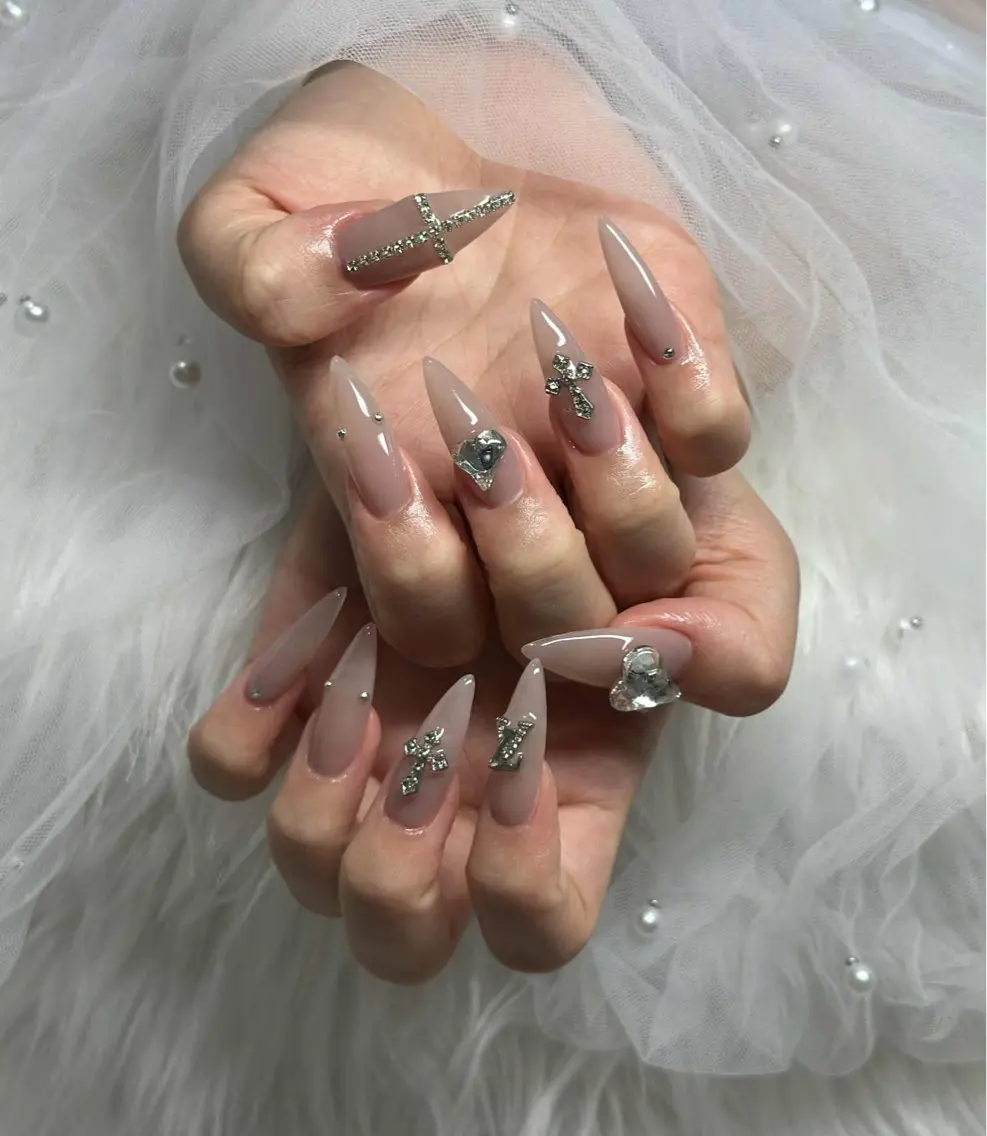 ネイル オーロラネイル フレンチネイル ジェルネイル ハロウィン キラキラネイル H.baby Nail Salonのネイルデザイン