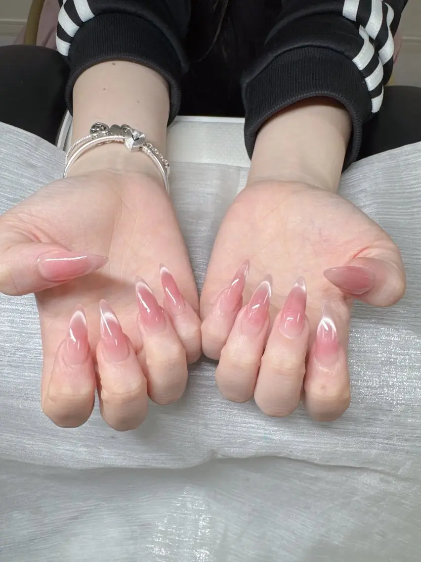 ネイル ハンドネイル Lee Ainのネイルデザイン