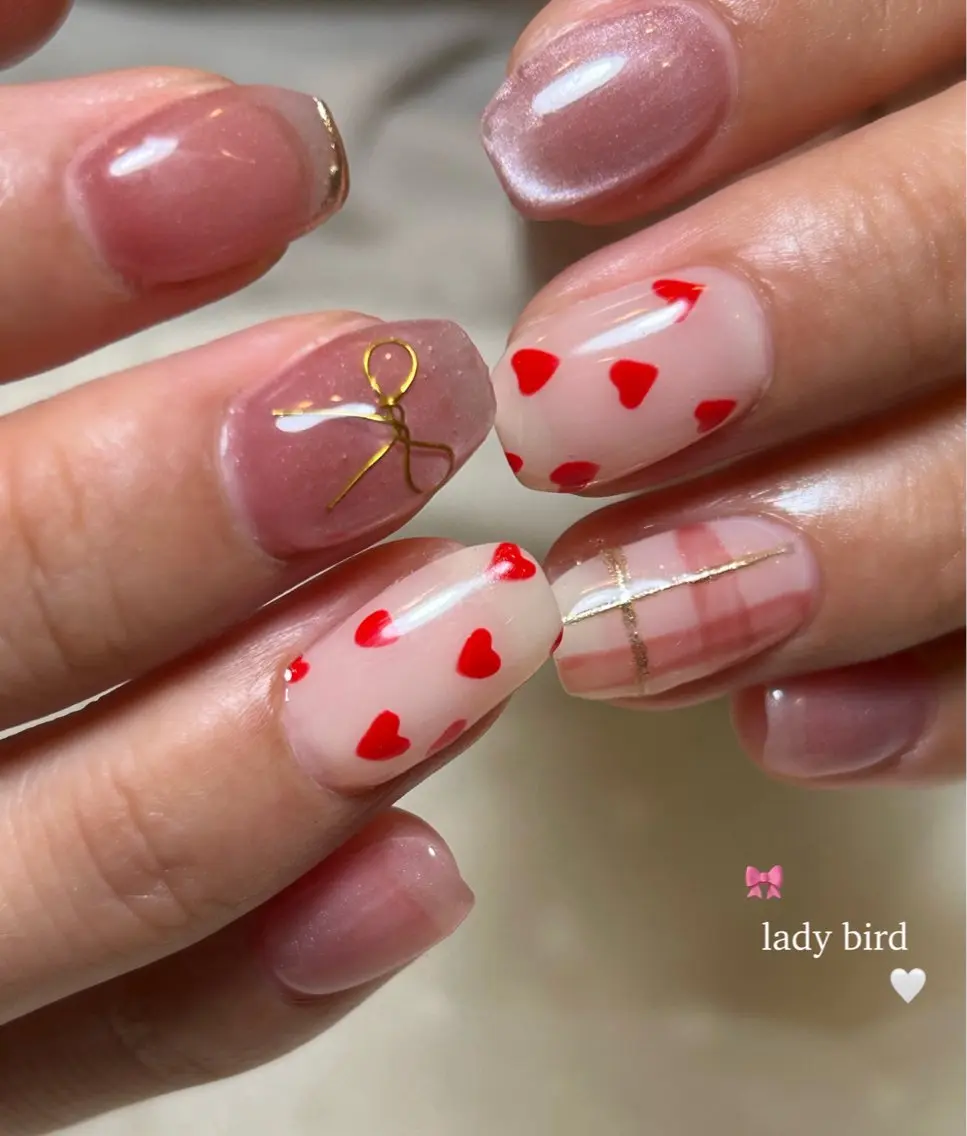 ネイル ハンドネイル lady bird yoshieのネイルデザイン