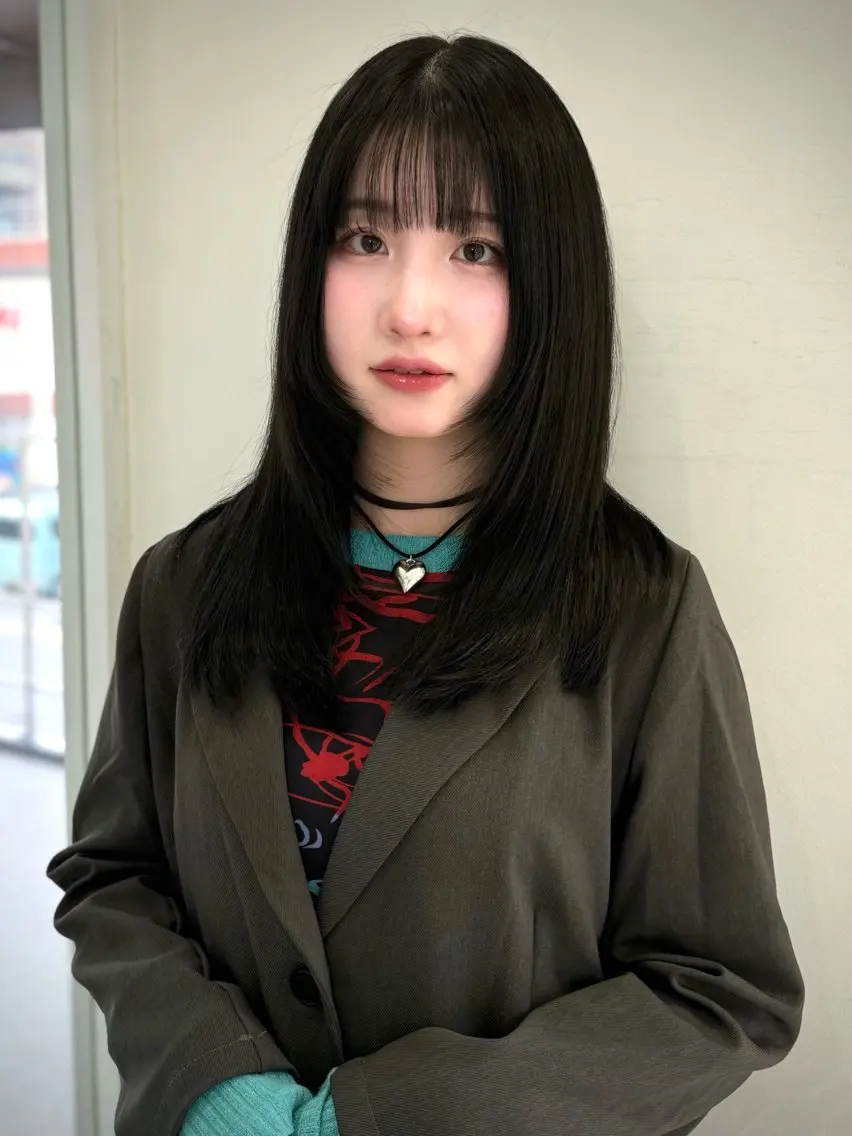 カラー 黒髪 ブリーチ ケアブリーチ デザインカラー ハイトーンカラー lin.ブリーチ デザインカラーのヘアスタイル