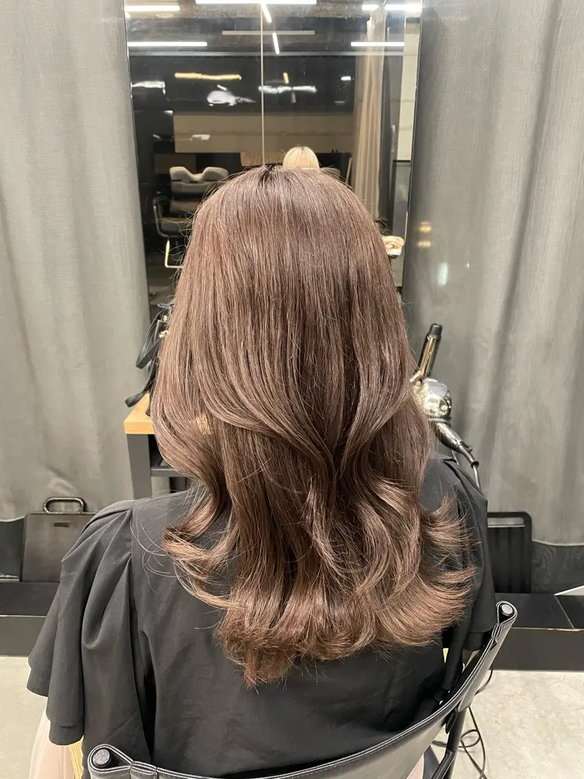 ミディアム 伊藤 莉奈　韓国ヘアのヘアスタイル