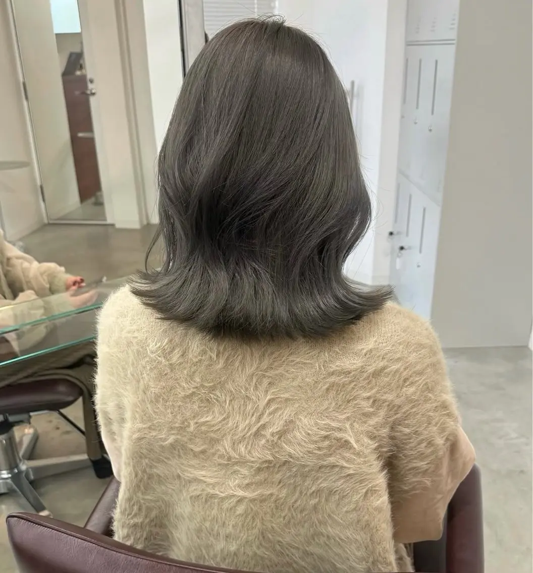 セミロング カラー ブリーチ ヘアカラー 大阪梅田 ♡ ヒナのヘアスタイル