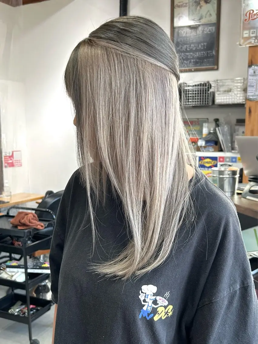 セミロング カラー カット ヘアカラー 馬場 涼平のヘアスタイル