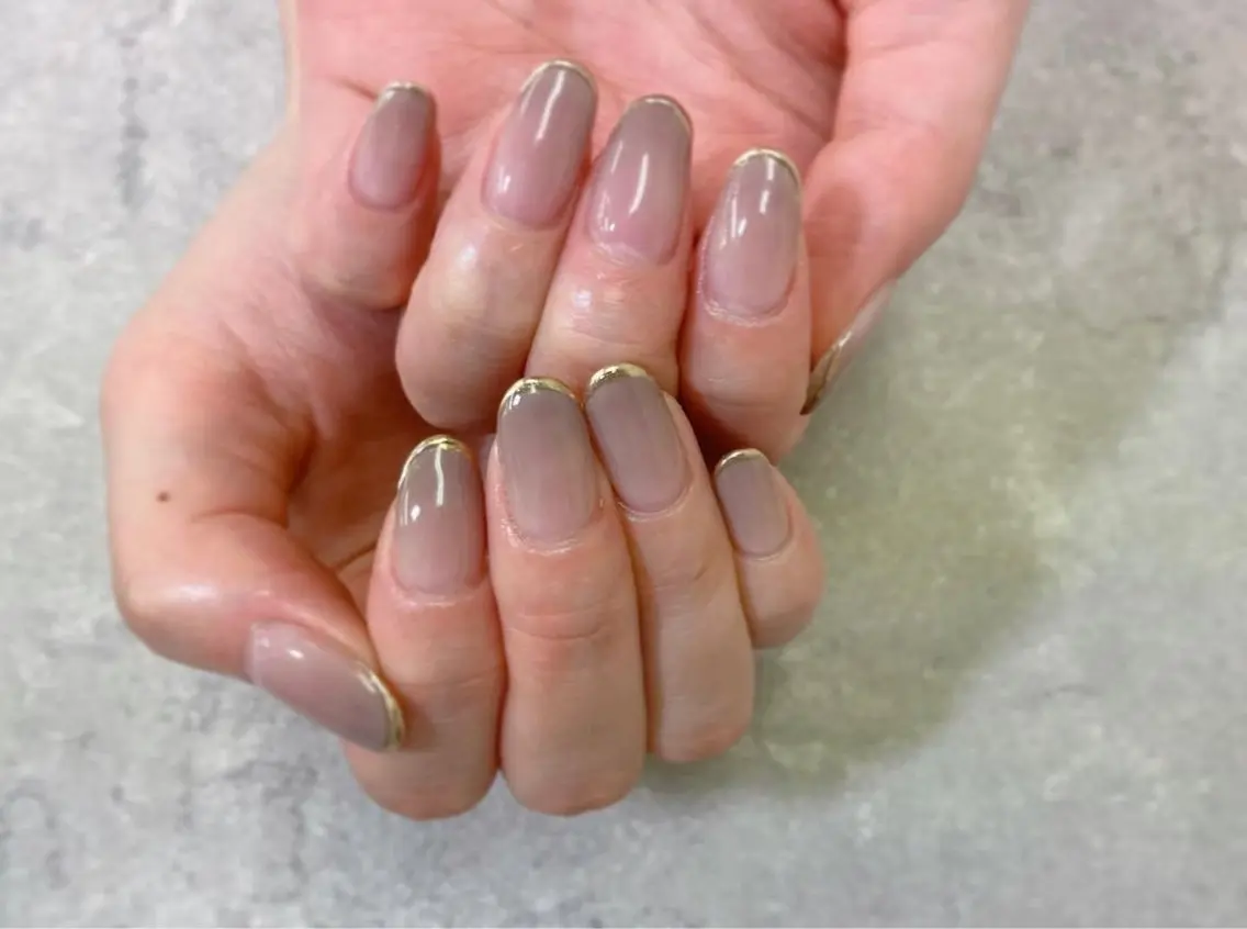 ネイル フレンチネイル グラデーション ミラーネイル ニュアンスネイル foglia❁. ⌇imamuraのネイルデザイン
