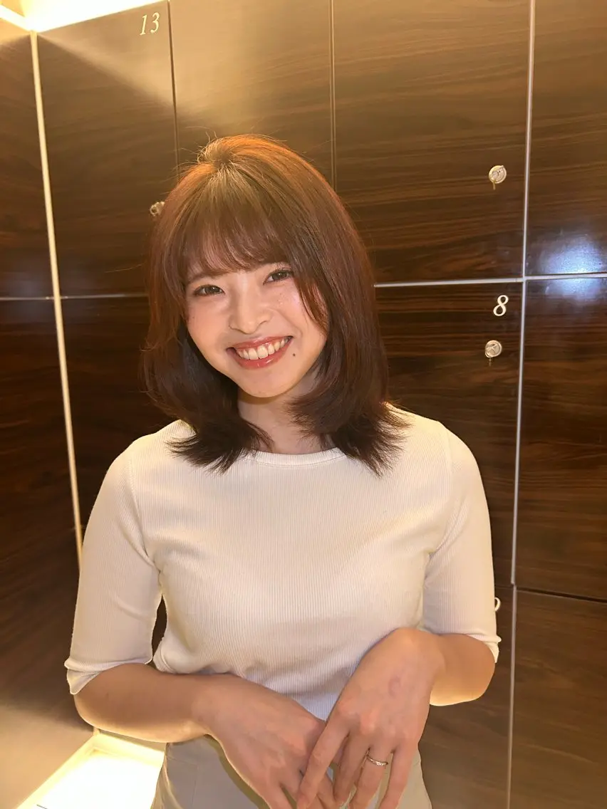 ミディアム カラー 柔らかい艶暖色 レイヤー🫧姫汝のヘアスタイル