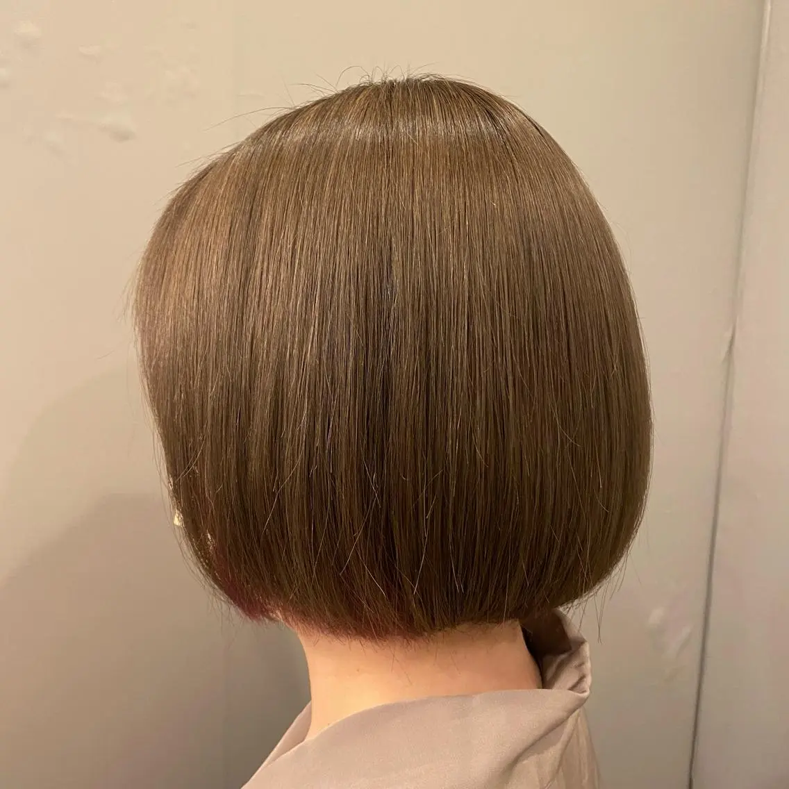ショート カラー ベージュカラー 水瀬 咲夏のヘアスタイル
