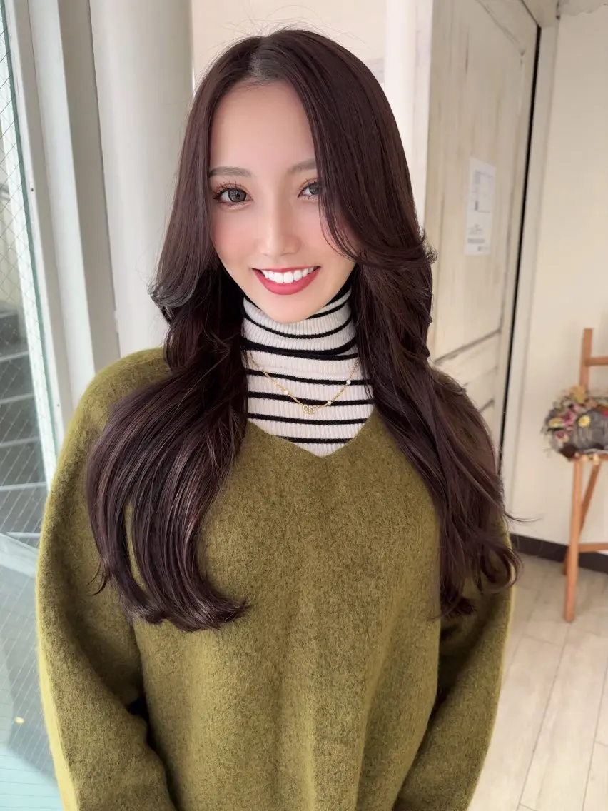ロング レイヤーカット 瀧優華ハイトーン/ 大人レイヤー🩵のヘアスタイル